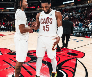 NBA: Cavs extend winning start to 12-0 with 119-113 win Over Bulls