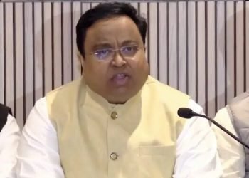 BJD MPs Unite to Denounce Defection Rumors as BJP Slams Party Over President Murmu Remarks