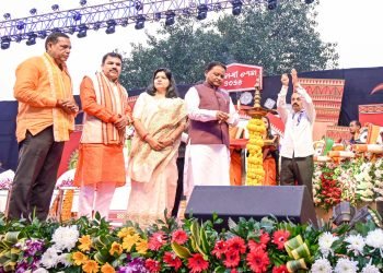 Odisha CM Launches Shahid Madho Singh Haath Kharcha Scheme to Support Tribal Students 