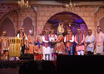 Dhanuyatra 2025: Odisha CM Mohan Charan Majhi Addresses King Kansa’s Court in Bargarh