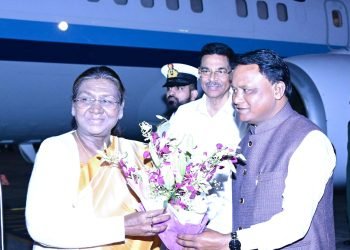 President Droupadi Murmu Arrives in Bhubaneswar for Pravasi Bharatiya Divas