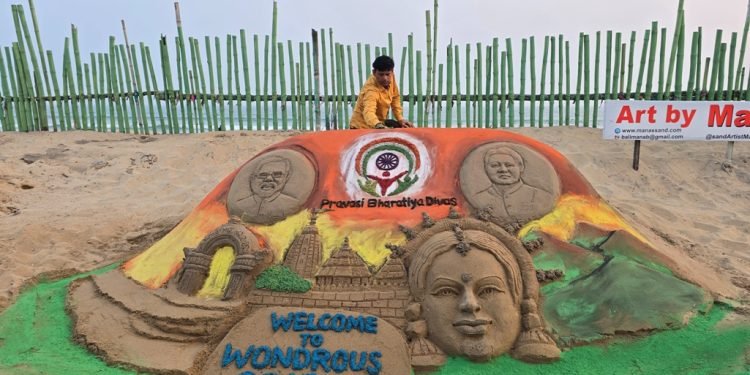 International sand artist Manas Sahoo has created an impressive sand sculpture to welcome Indian immigrants on the occasion of the 18th Pravasi Bharatiya Divas at puri baech.