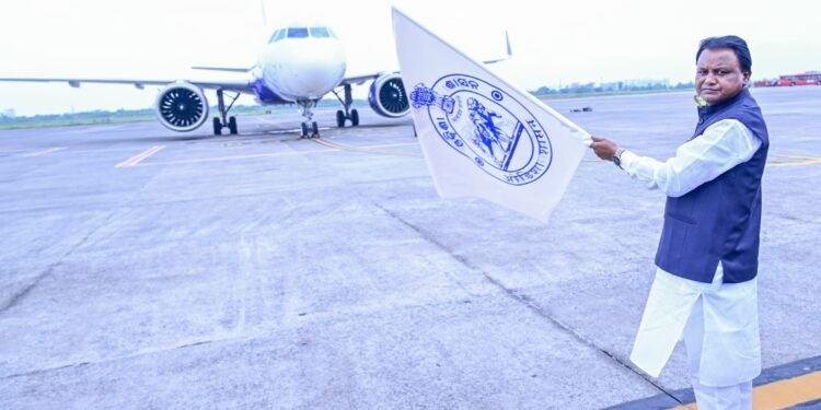 CM Majhi Flags Off First International Flight from Bhubaneswar to Abu Dhabi; New Air Routes to Visakhapatnam and Other Cities Also Inaugurated