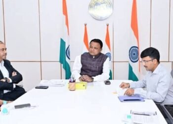 CM Majhi Calls on Private Banks to Expand Loan Support for Poor Under Welfare Schemes