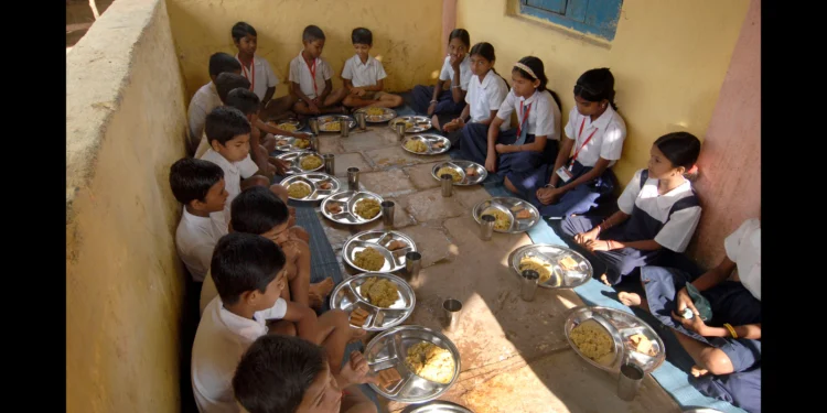 Odisha Introduces Fruits in Midday Meal for Vegetarian Students