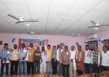 GanIshtahar Marks 45 Years of Bold Journalism with Heartfelt Tribute