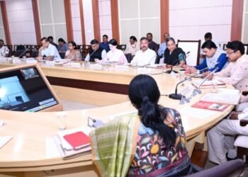  Odisha Governor Urges Regular Blood Donation Camps in Colleges