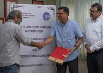 New Chapter in Media Learning: IIMC Dhenkanal and SRFTI Kolkata Join Hands